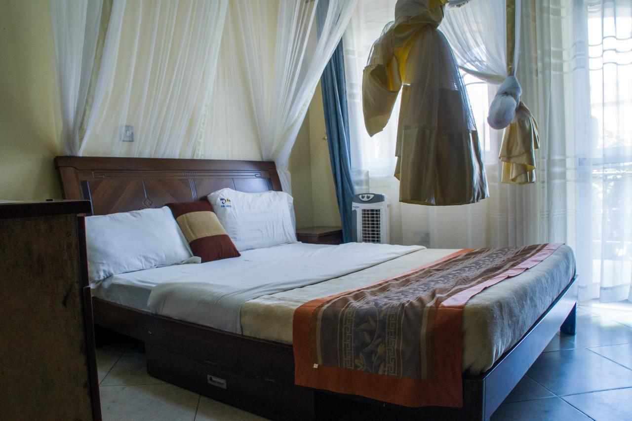 Desert Breeze Hotel Arua Exterior photo