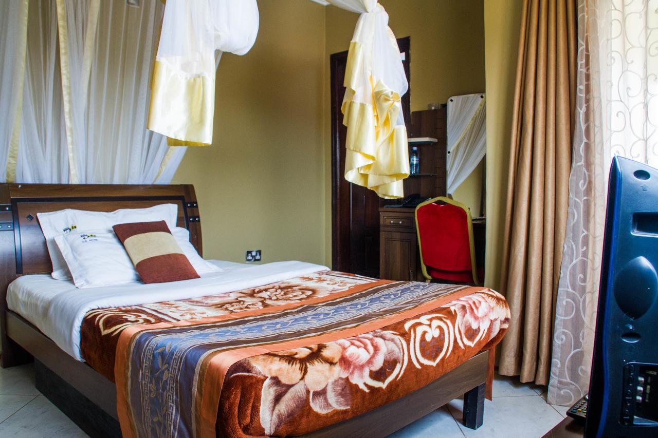 Desert Breeze Hotel Arua Exterior photo